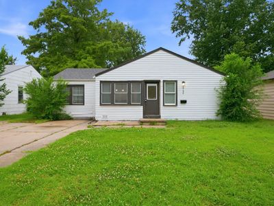 Property at 5732 E Castle Dr, Wichita, KS