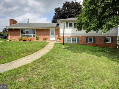221 Harvest Ln