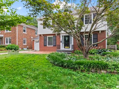 1417 S Douglas Ave