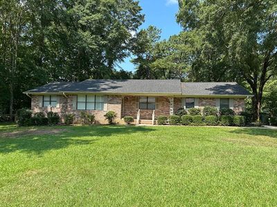 1304 Charter Cir