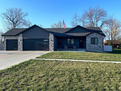 1306 Elm