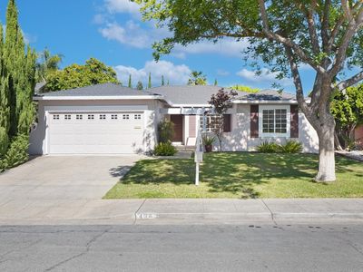 438 Juniper Ct