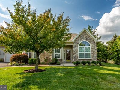 14 Five Ponds Cir
