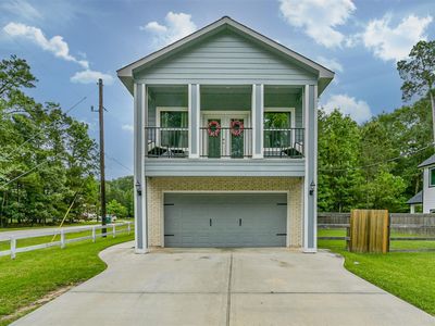 725 Magnolia Point Dr