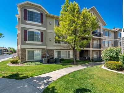123 N Romney Ln #301