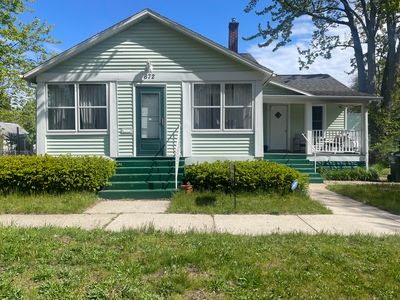Property at 672 E Isabella Ave, Muskegon, MI