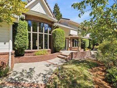 3265 Green Hills Dr