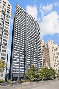 1440 N Lake Shore Dr APT 21H