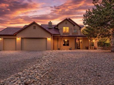 2 Tablazon Valley Dr
