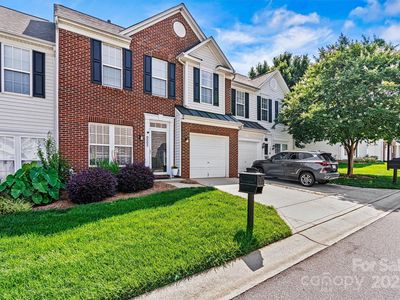 8002 Mariners Pointe Cir