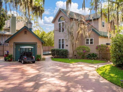 759 Lake Frances Dr