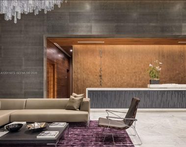 88 SW 7th St APT 2112