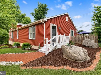 806 Mulberry Dr