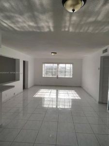 200 NE 12th Ave APT 1C