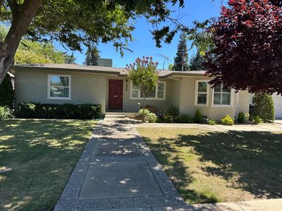 928 Hackberry Ave