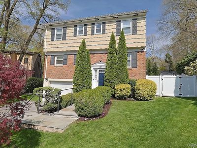 17 N Brook Road