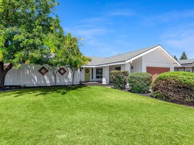 3419 S Vickie Ct. Court