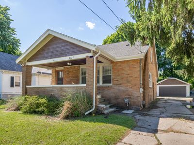 2127 W Main St
