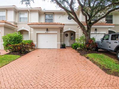 6112 Seminole Gardens Circle