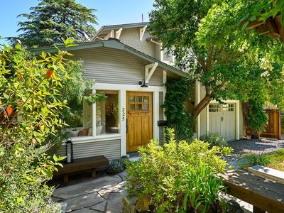 225 Dutton Avenue