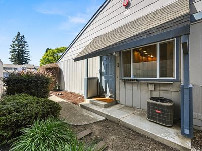 Property at 6 Conifer Square, Rohnert Park, CA