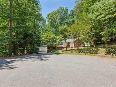 108 Cambridge Ln