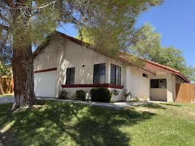 242 Yellowstone Pl