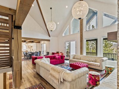98 N Shooting Star Way
