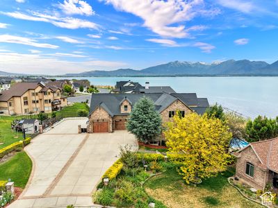 192 E Lakeside Ct