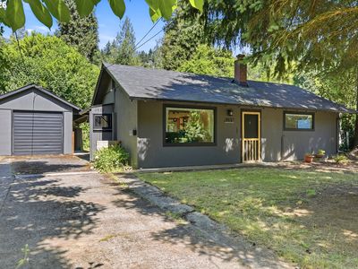 2832 NE Fremont Dr