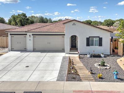 1085 Tamarack Ct