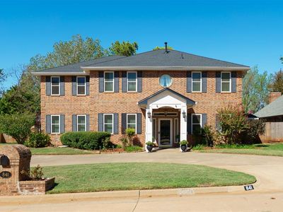 841 Glenlake Dr