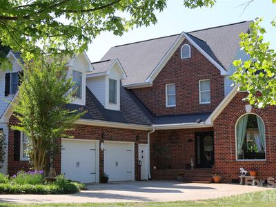 2325 Perry Rd