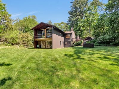 552 Concord Ave