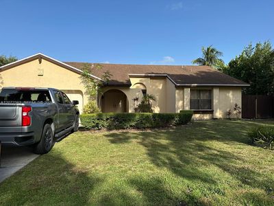 4863 SW 148th Ct