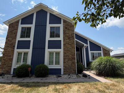 895 Padre Ln