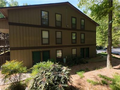 3930 Cedar Cir