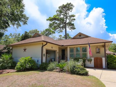 821 Sparrow Hollow Ln.