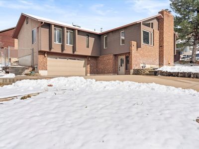 6 Acorn Dr