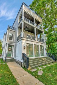 805 S 19th St