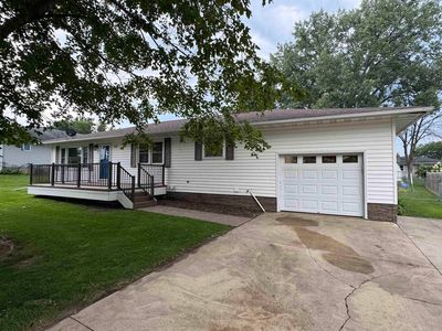 Property at 726 Southhaven Dr, Monticello, IA