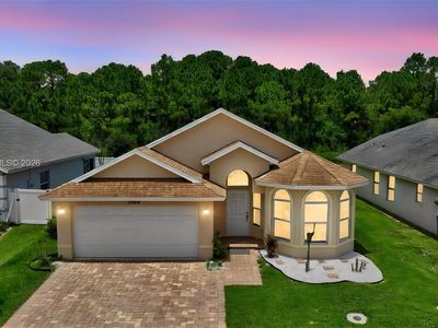 9760 Palm Breezes Dr