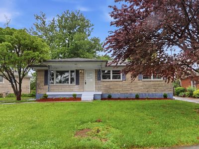 813 Foxcroft Ct