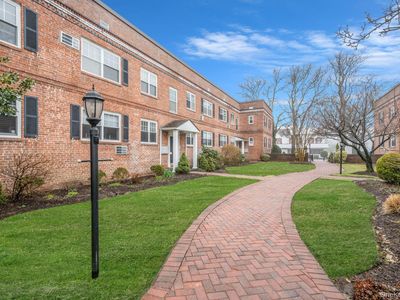 51 Lincoln Avenue #D22