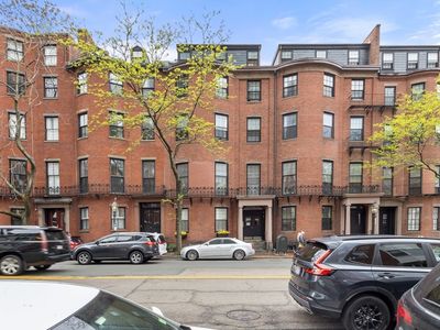 27 Bowdoin St APT 1C