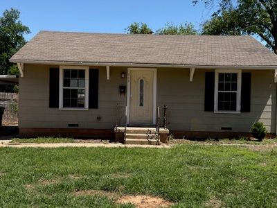 513 W Inwood Dr