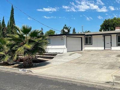27650 La Porte Ave