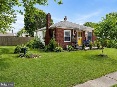 208 Lindberg Ave