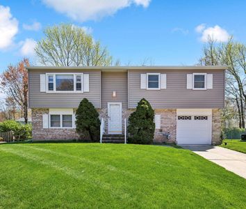 399 Green Ln