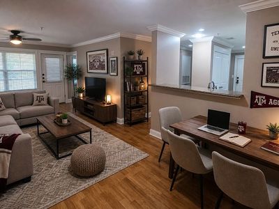 1725 Harvey Mitchell Pkwy S APT 2212